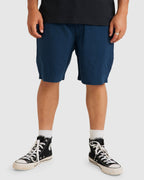 Mens Seered Stripe Elastic Walkshorts