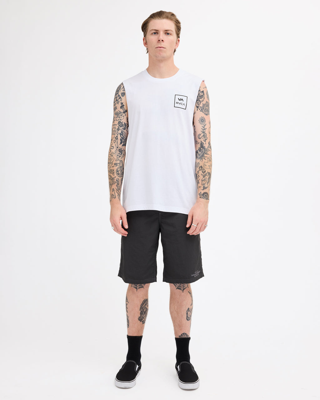 uvyzt00160_rvca_wht_frt9