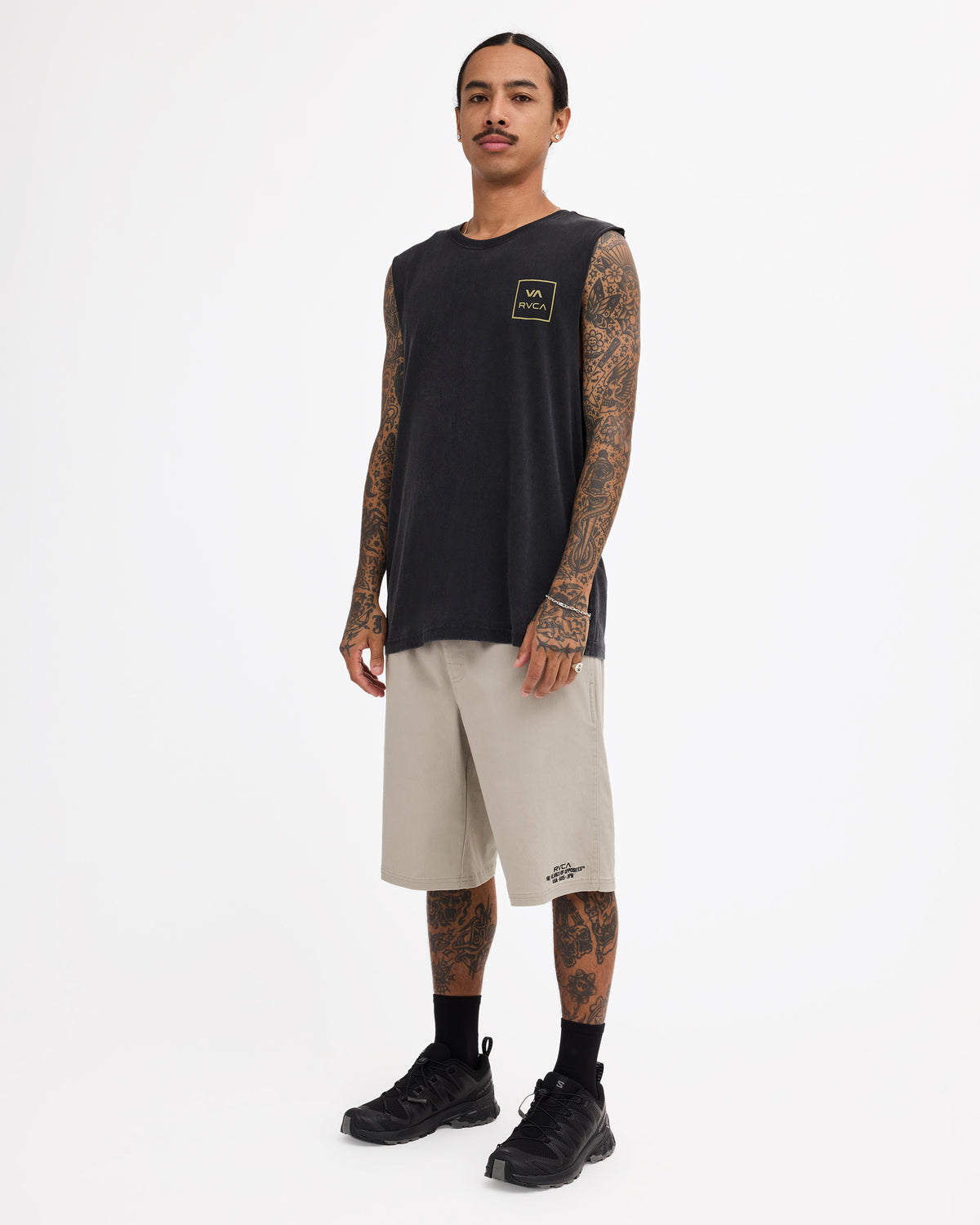 uvyzt00442_rvca_bac_frt9