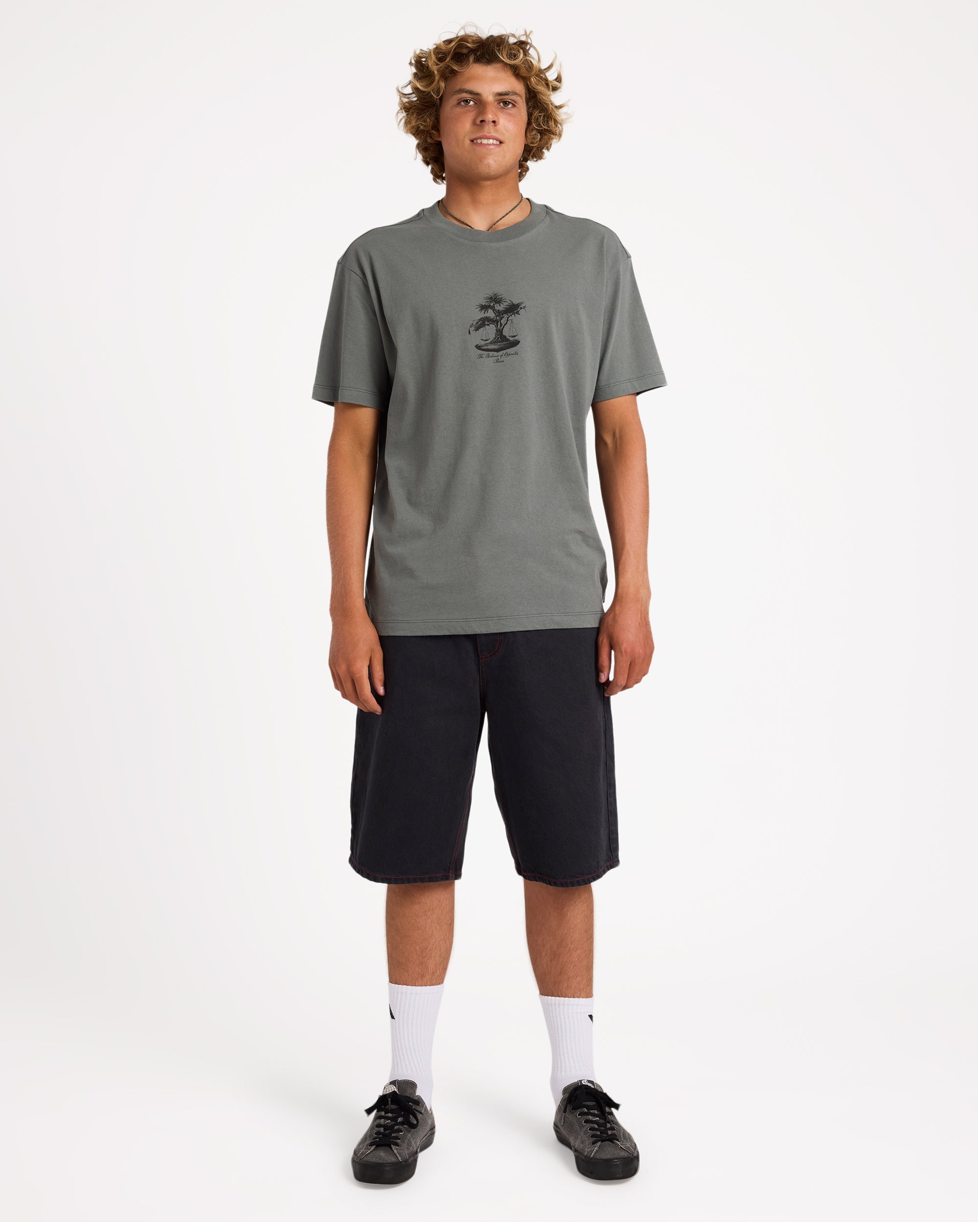 uvyzt00991_rvca_sle_frt9