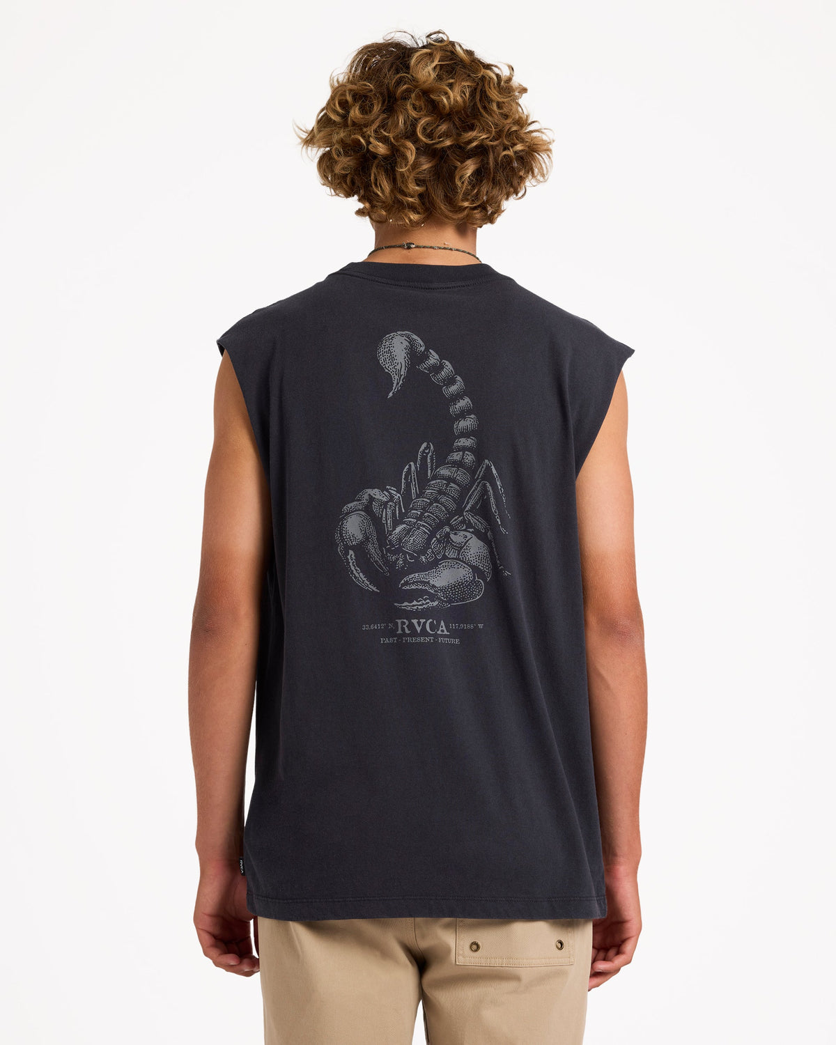 uvyzt01007_rvca_blk_bck1