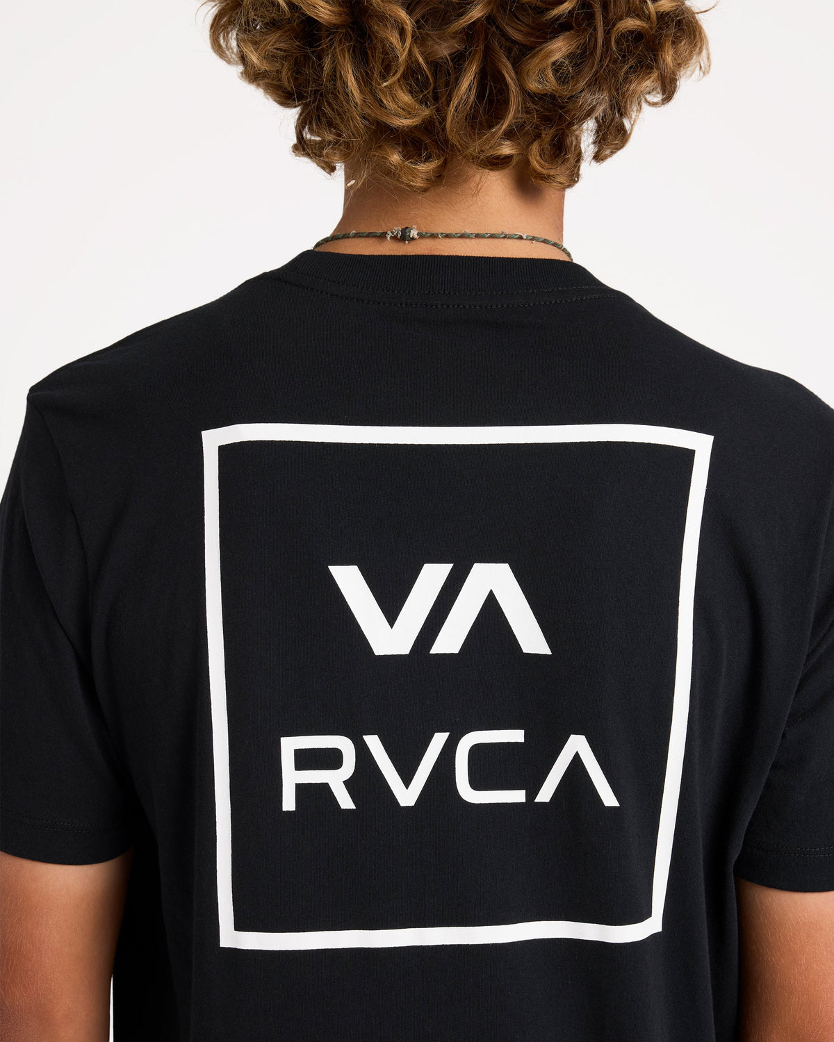 uvyzt01009_rvca_blk_dtl1
