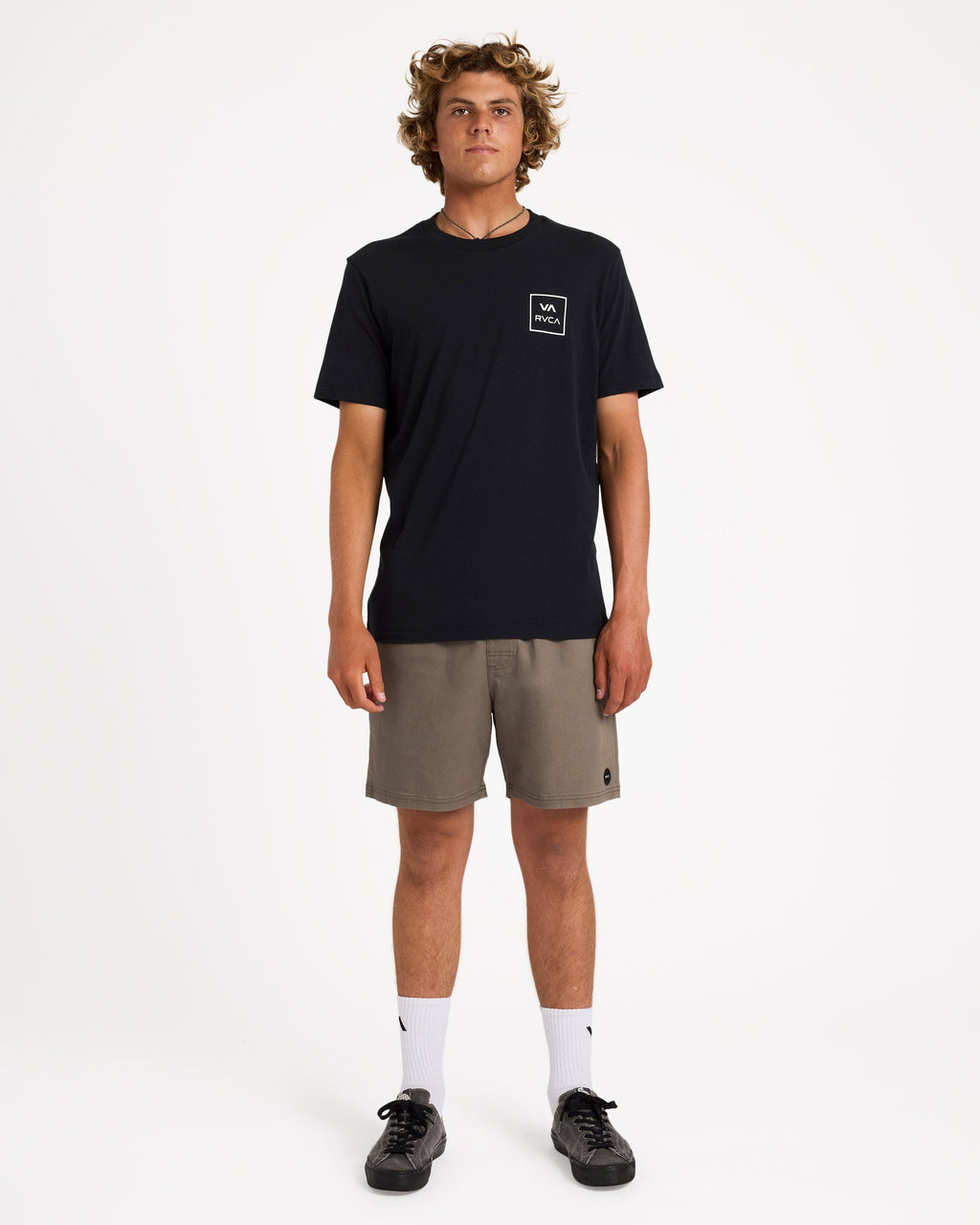 uvyzt01009_rvca_blk_frt9