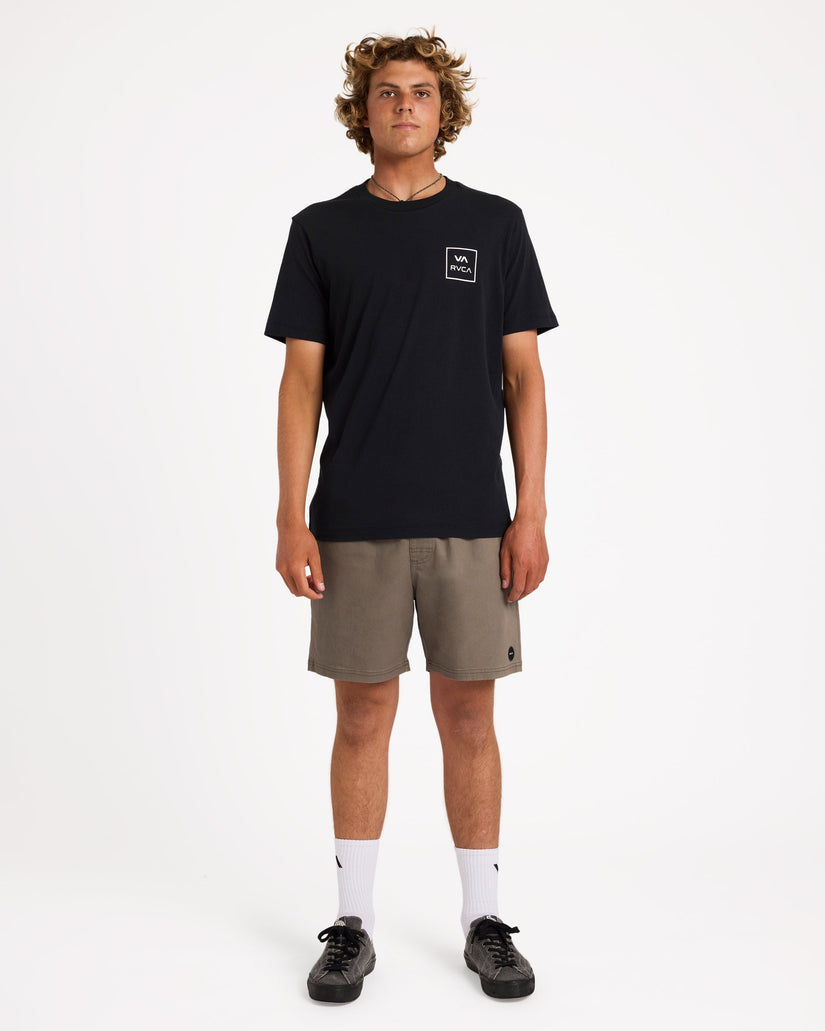 uvyzt01009_rvca_blk_frt9