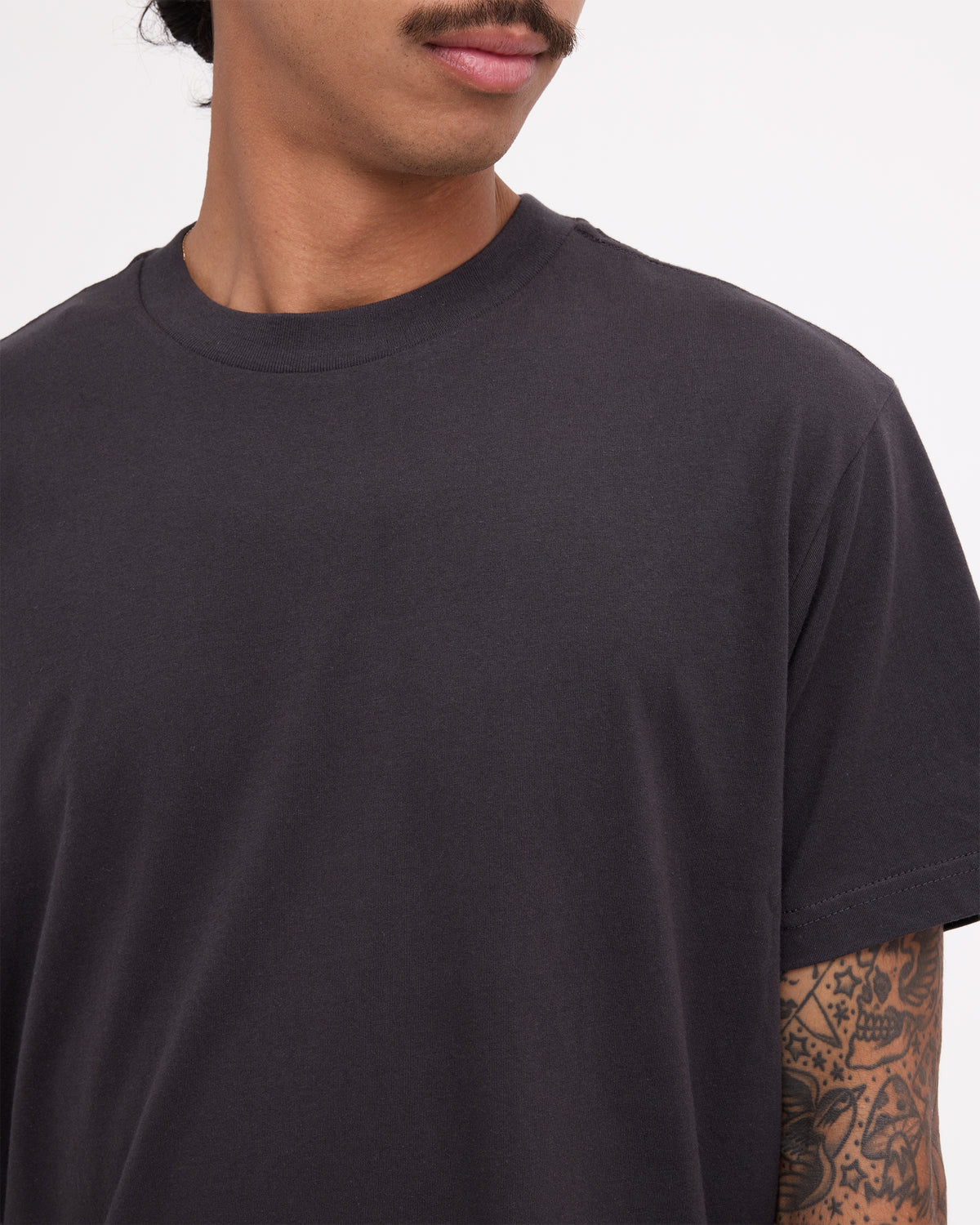 RVCA STANDARD TEE