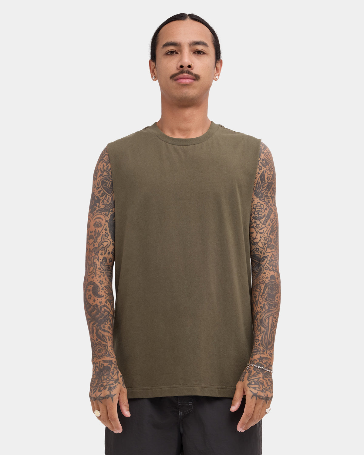 RVCA STANDARD MUSCLE