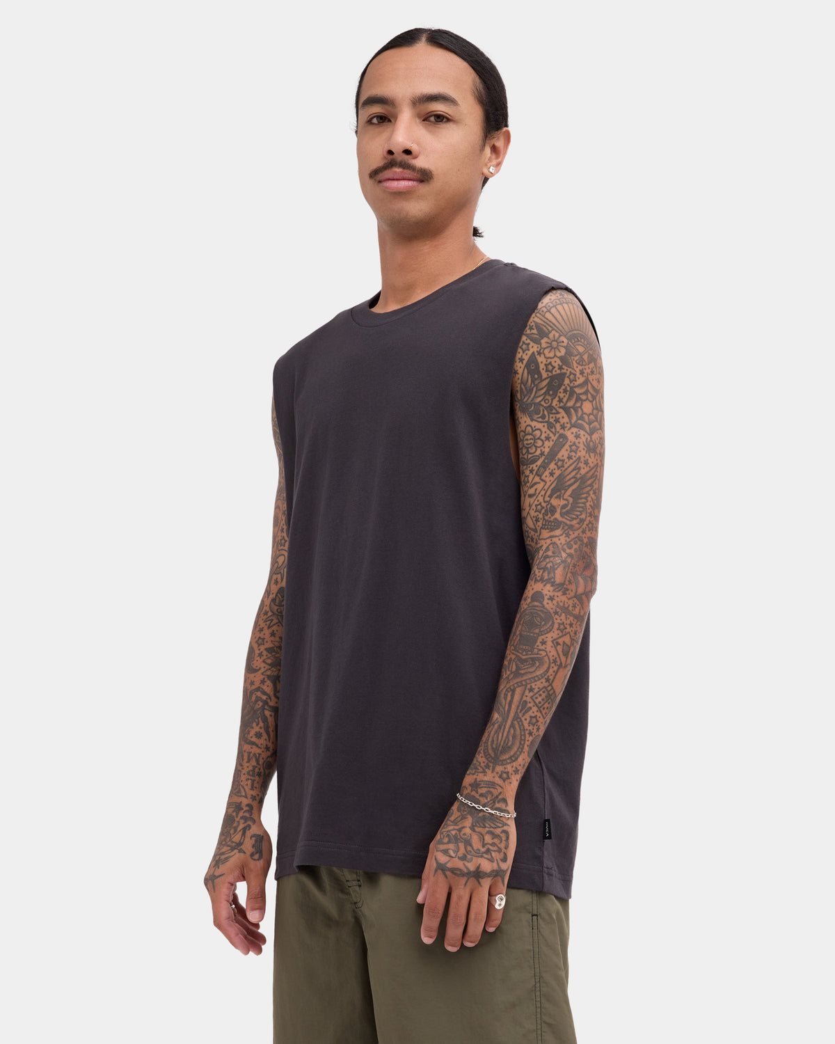 RVCA STANDARD MUSCLE