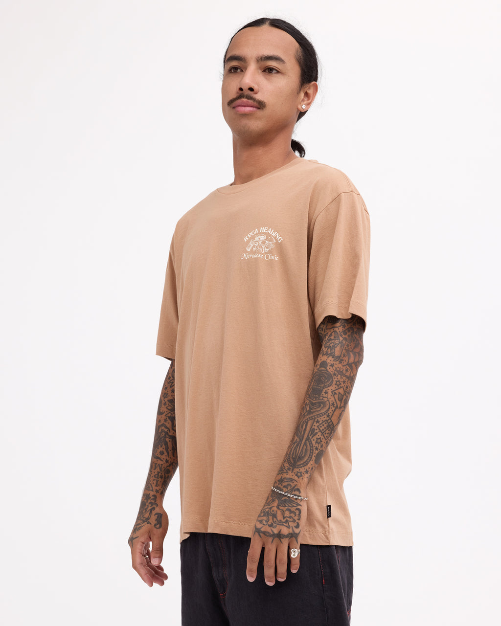 RVCA HEALING SS (CLQ0)