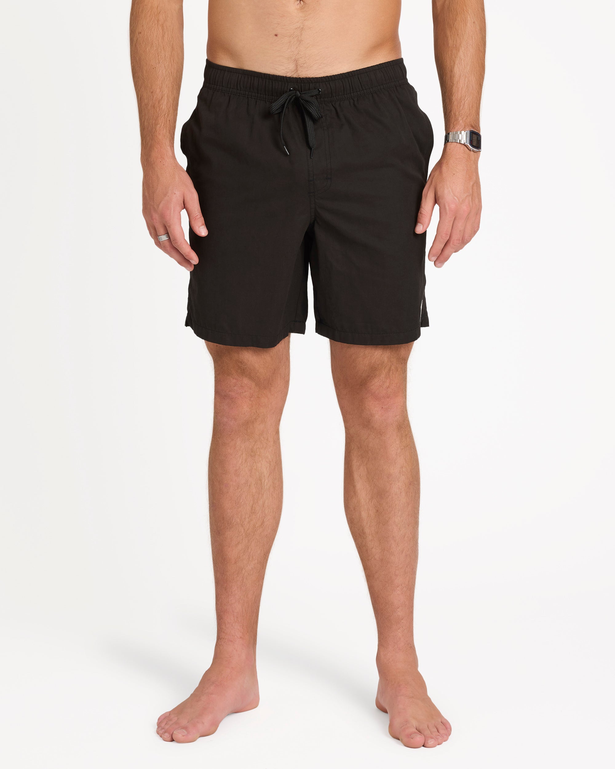 uzybs03000_vonzipper_blk_frt1